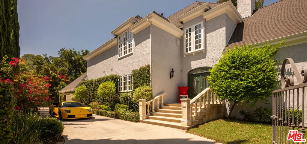 3891 Sepulveda Boulevard, Sherman Oaks, CA — listing photo 1