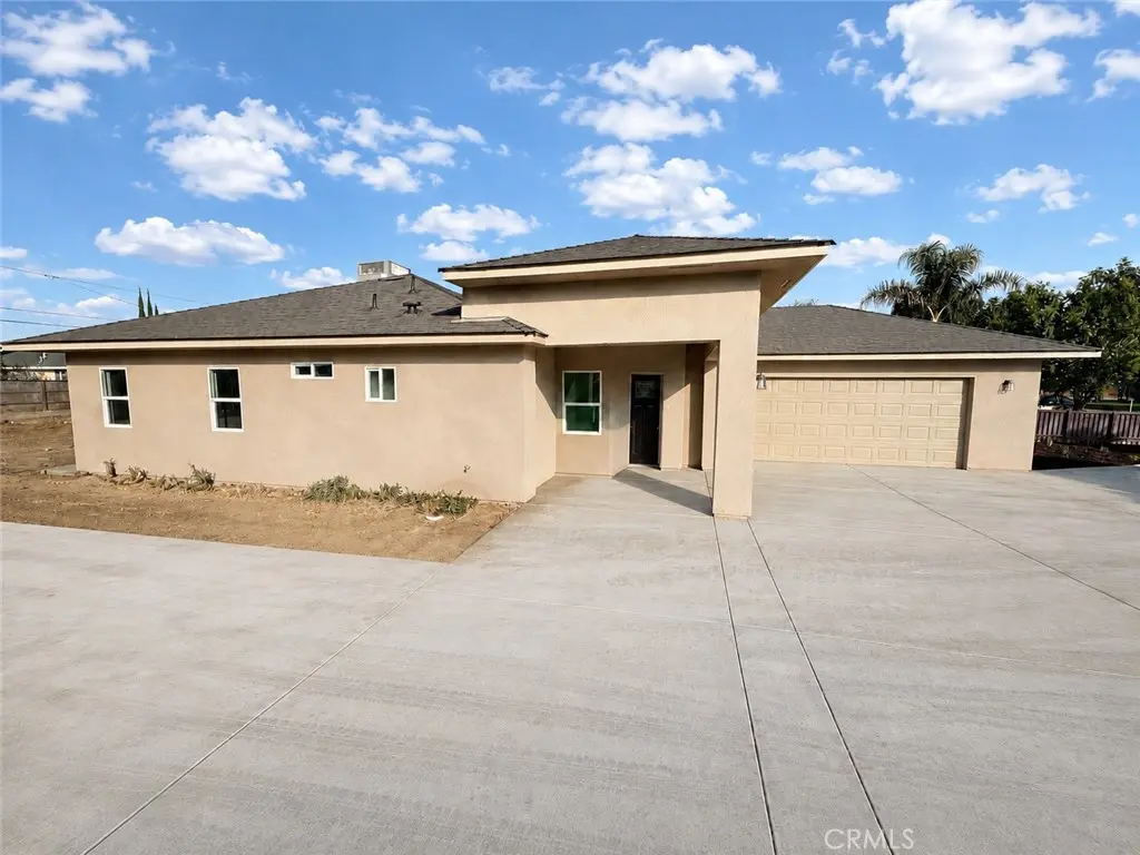 Single Family Residence for sale at 937 E Street, Los Banos, CA featuring 3 beds and 2 baths