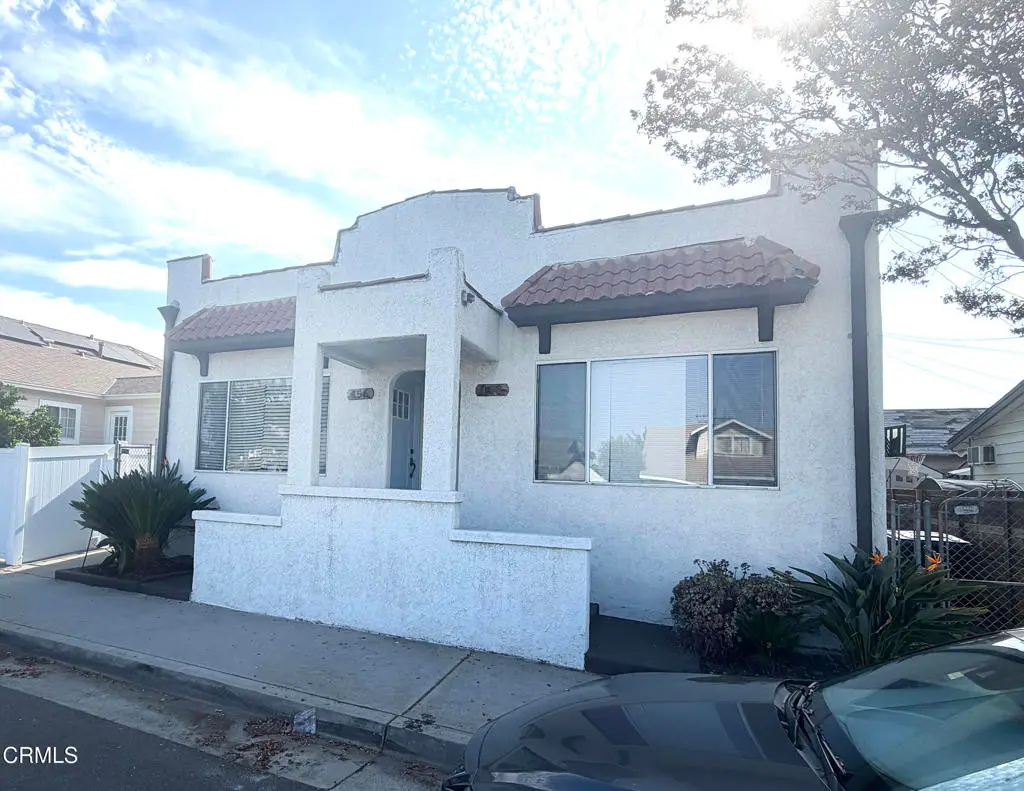 Duplex for rent at 156 S Pacific Avenue, Glendale, CA featuring 1 bed and 1 bath