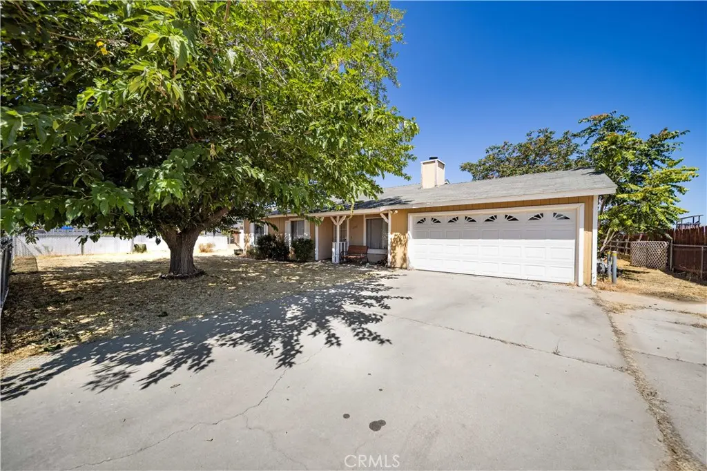 Single Family Residence for sale at 21511 San Gabriel, Tehachapi, CA featuring 4 beds and 2 baths