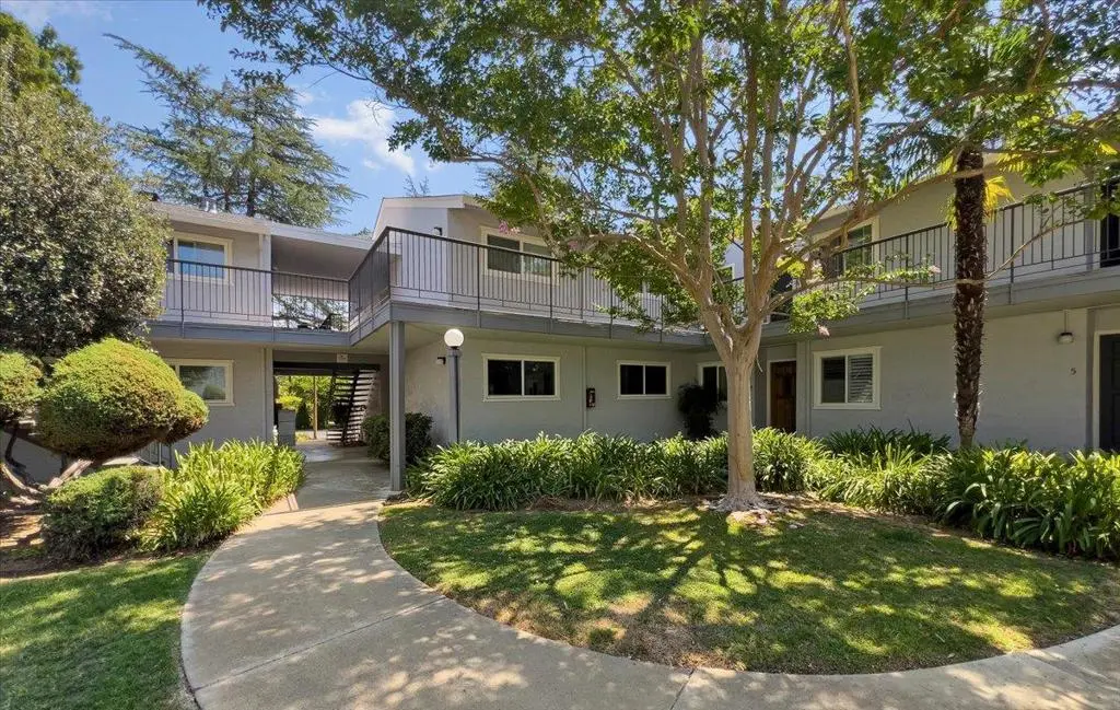 Condominium for sale at 14245 Lora Drive 3, Los Gatos, CA featuring 2 beds and 1 bath