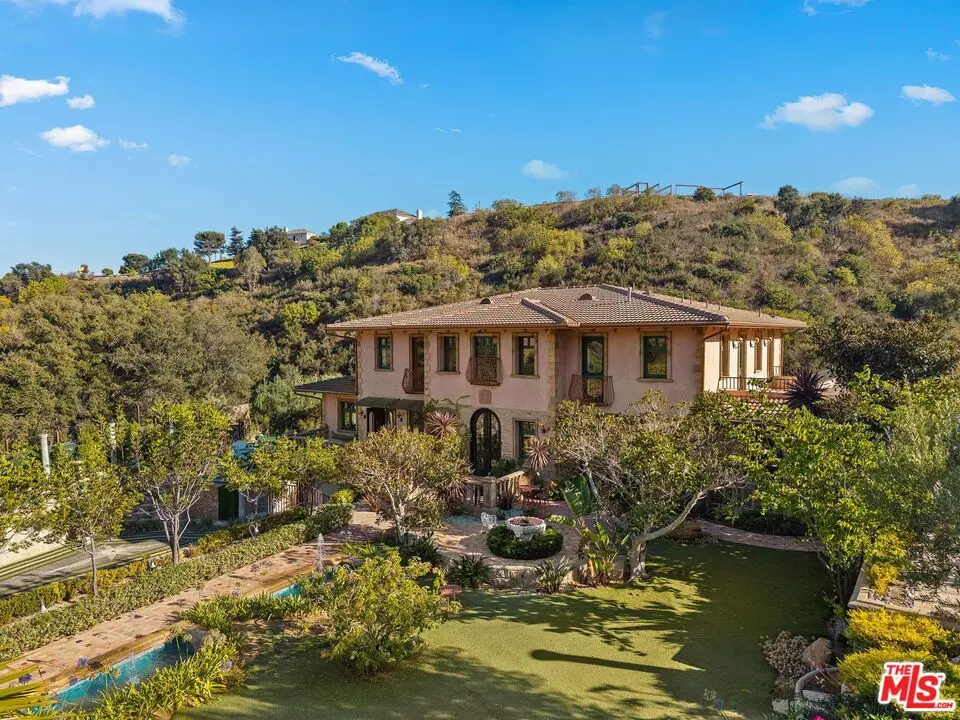 Residential Lease for rent at 28305 Via Acero Street, Malibu, Los Angeles County, CA featuring 7 beds and 7 baths