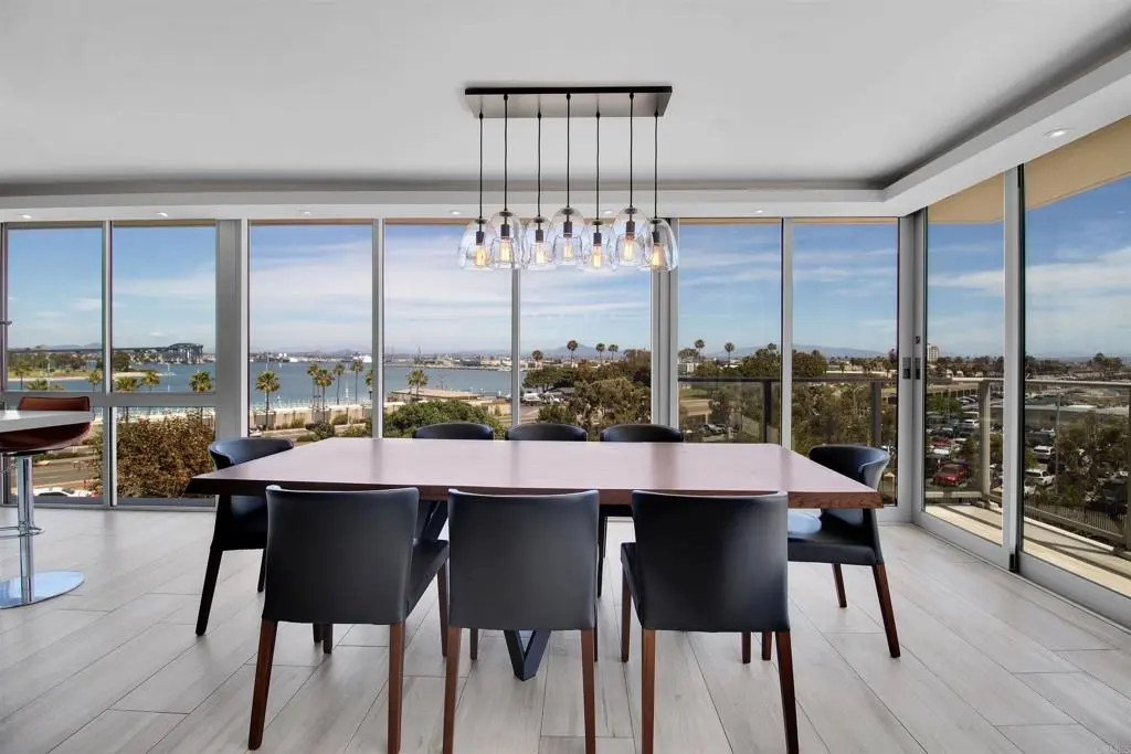 1820 Avenida Del Mundo 304, Coronado, CA — listing photo 1