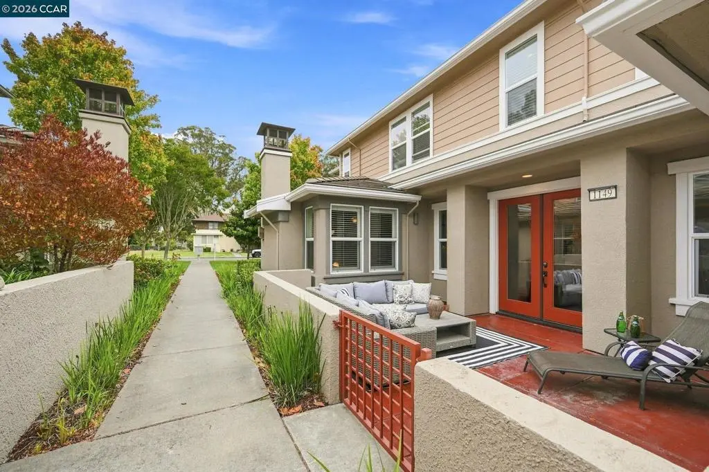 Condominium for sale at 1149 Azuar Ave, Vallejo, CA featuring 4 beds and 3 baths