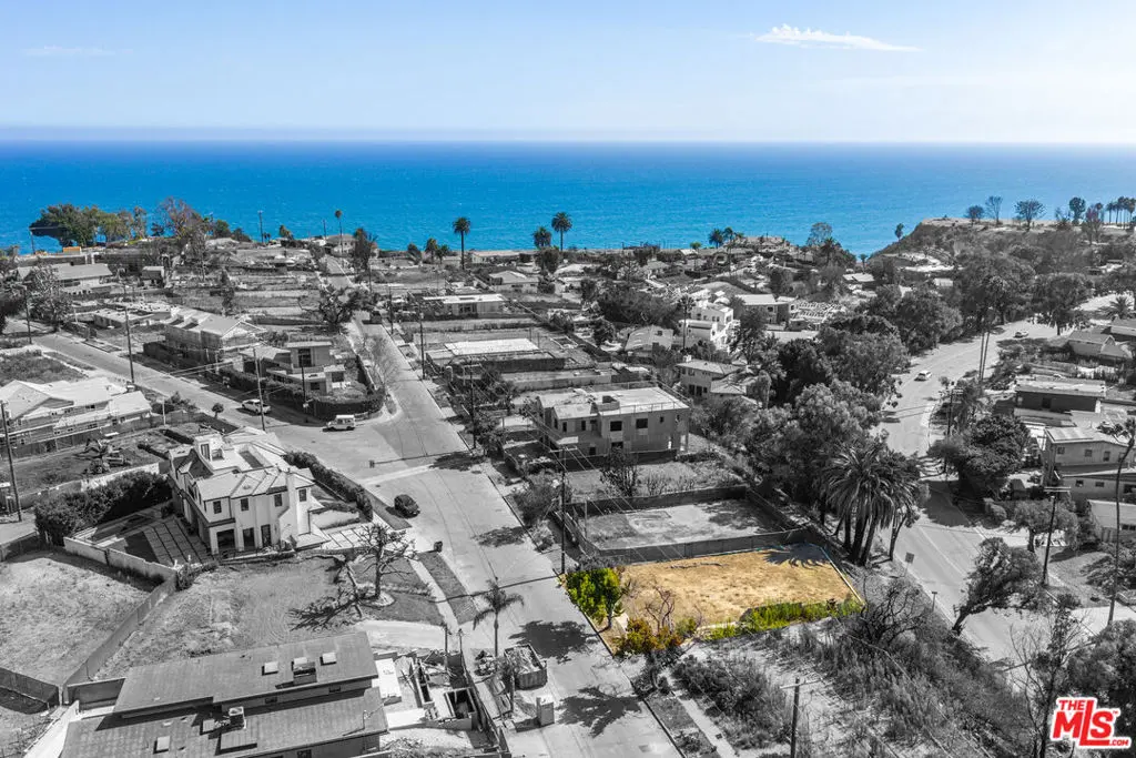 515 N Las Casas Avenue, Los Angeles, CA — listing photo 1