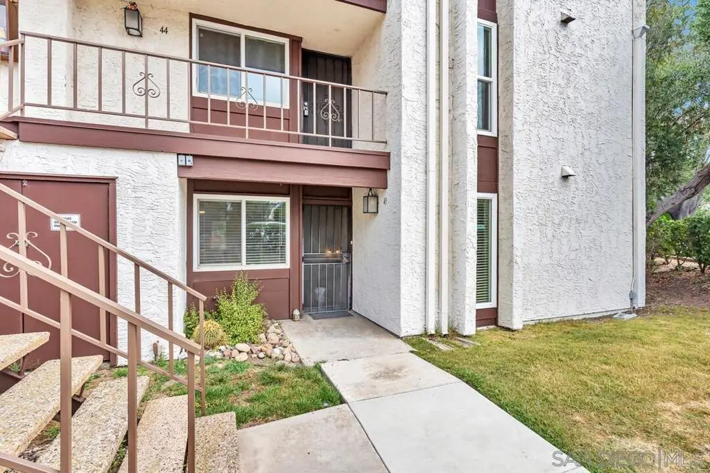 Condominium for sale at 6878 Navajo Rd Unit 43, San Diego, CA featuring 2 beds and 1 bath