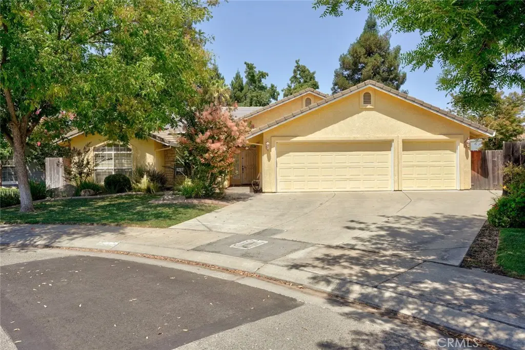 Single Family Residence for rent at 1217 Cathedral Creek Court, Merced, CA featuring 3 beds and 2 baths