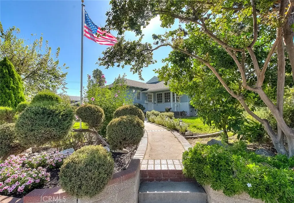 Single Family Residence for sale at 537 Jamestown, Burbank, CA featuring 5 beds and 4 baths