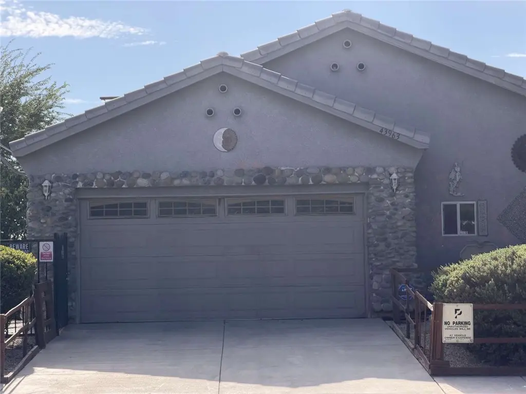Single Family Residence for sale at 43963 Glenraven Road, Lancaster, CA featuring 5 beds and 2 baths