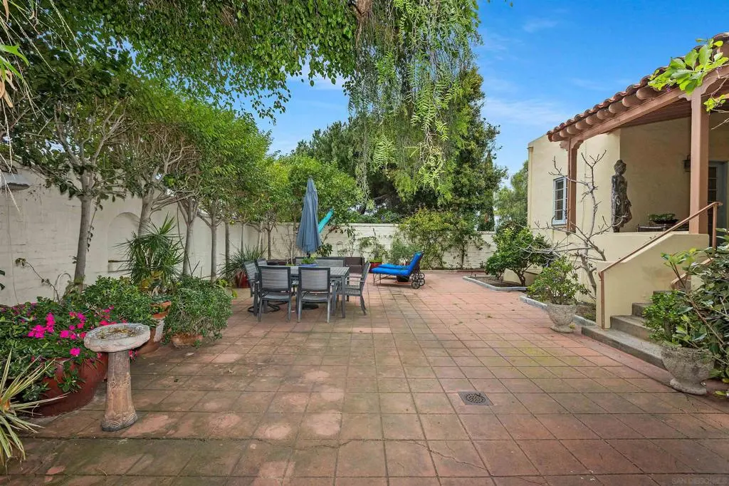 Single Family Residence for sale at 2219 La Callecita, San Diego, CA featuring 3 beds and 2 baths