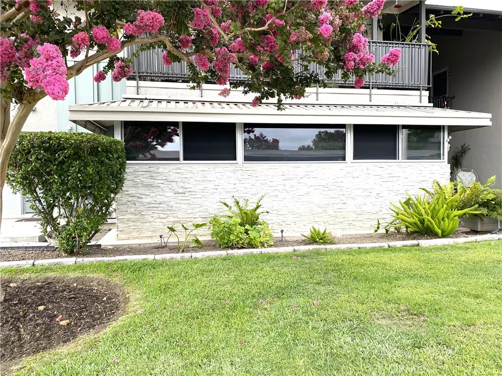 1920 McKinney Way, M15-17C, Seal Beach, CA — listing photo 1