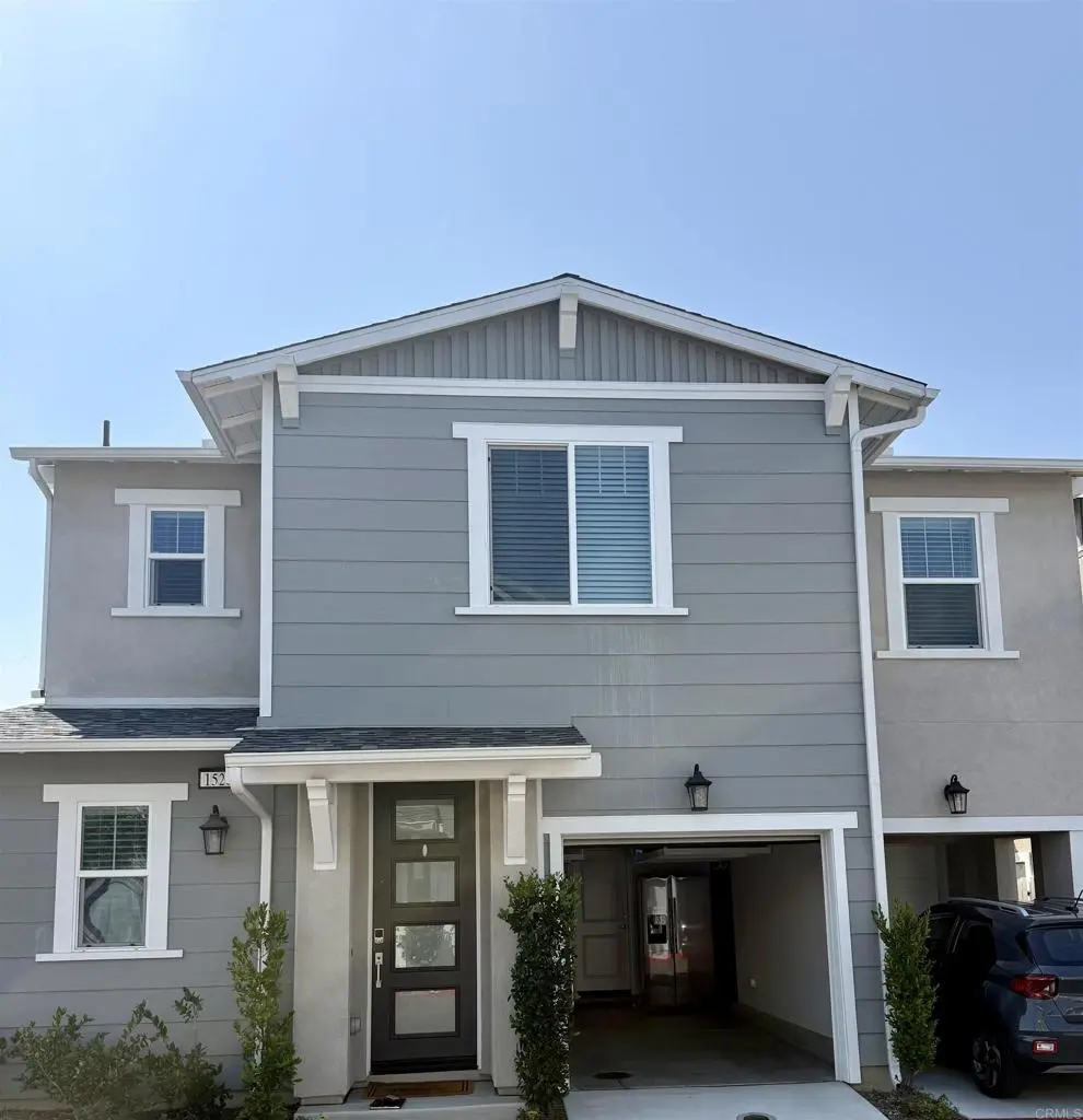 Single Family Residence for rent at 1528 Wingwood Lane, Vista, CA featuring 3 beds and 3 baths