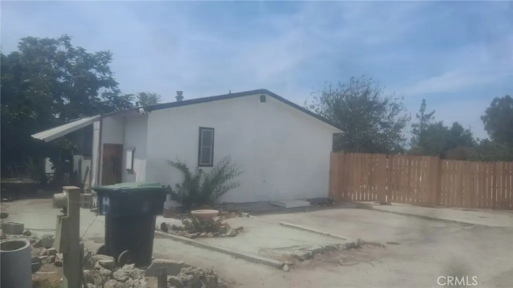 Manufactured On Land for rent at 1590 W Menlo, Hemet, CA featuring 3 beds and 2 baths