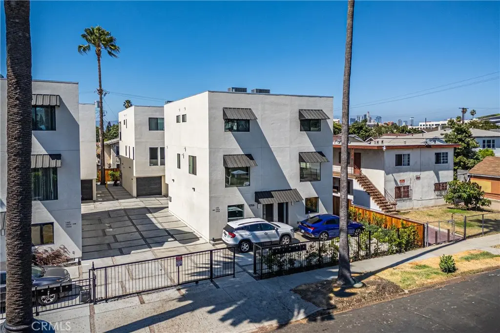 Apartment for sale at 1175 Leighton, Los Angeles, CA