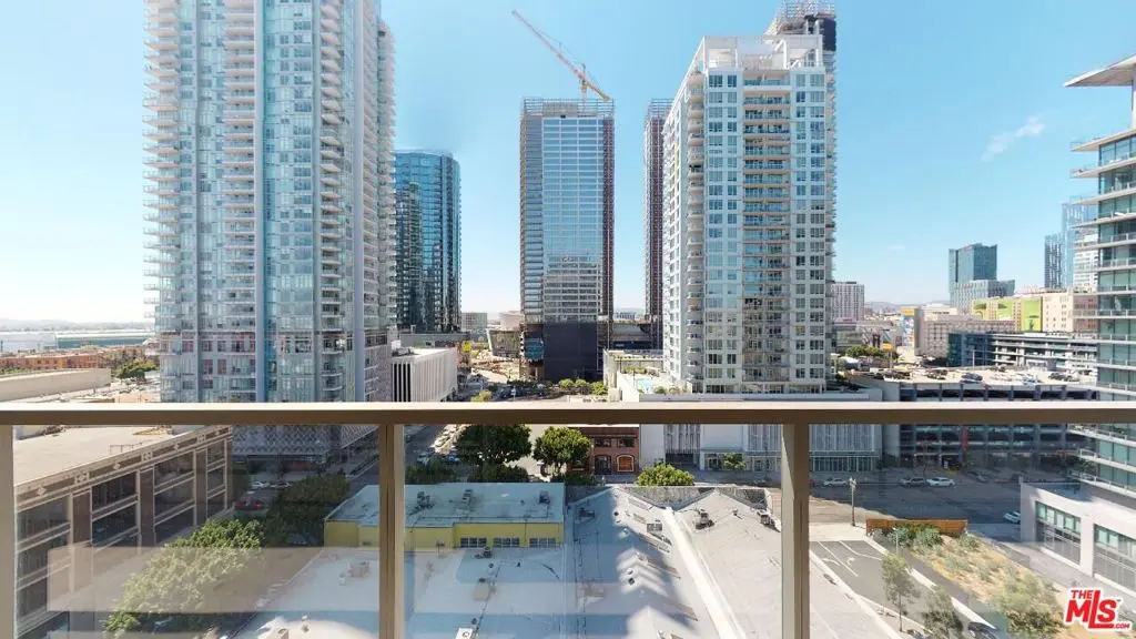 Condominium for rent at 1155 S Grand Avenue 1108, Los Angeles, CA featuring 2 beds and 2 baths