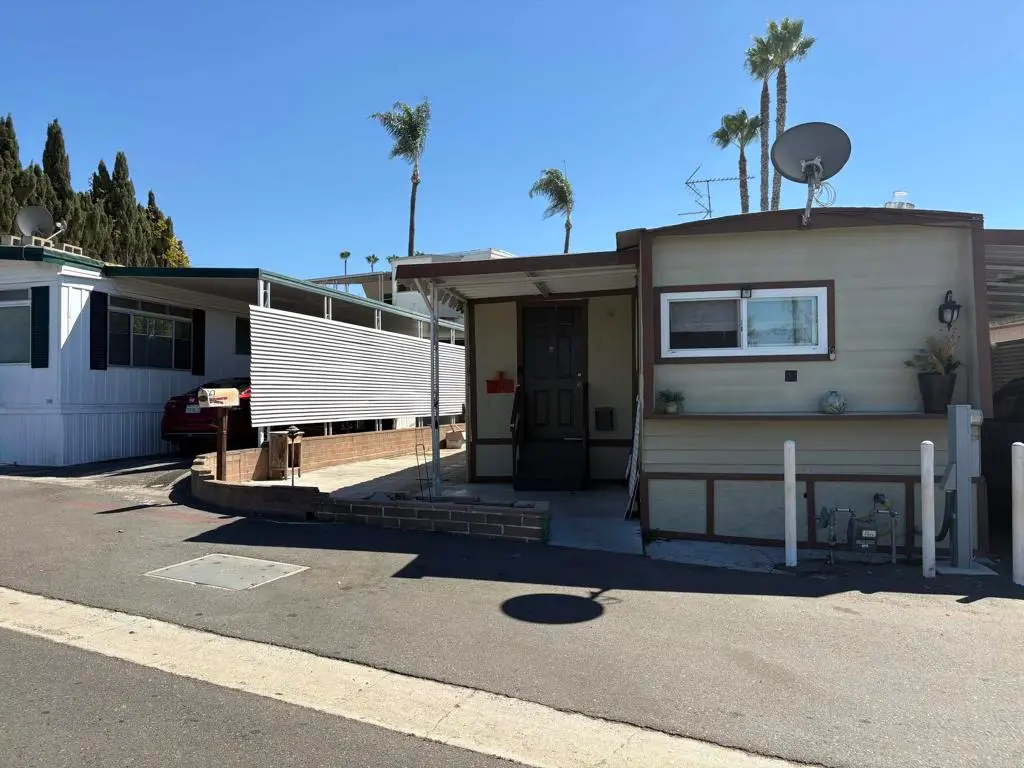 Manufactured In Park for sale at 200 Olive Avenue 27, Vista, CA featuring 1 bed and 1 bath