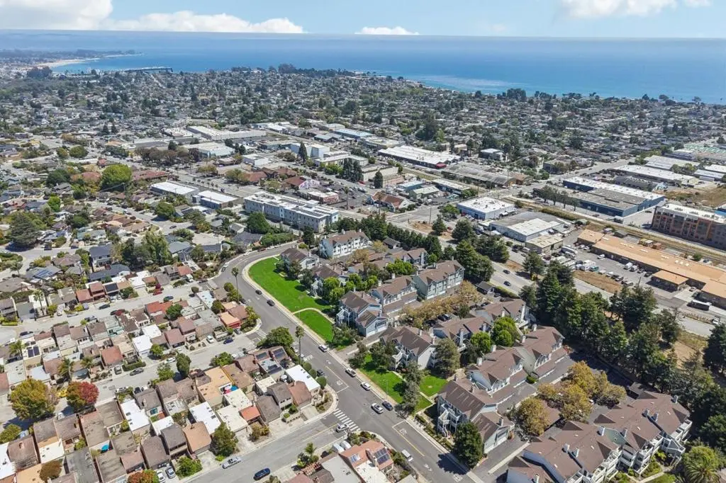 Condominium for sale at 41 Grandview Street 907, Santa Cruz, CA featuring 2 beds and 2 baths