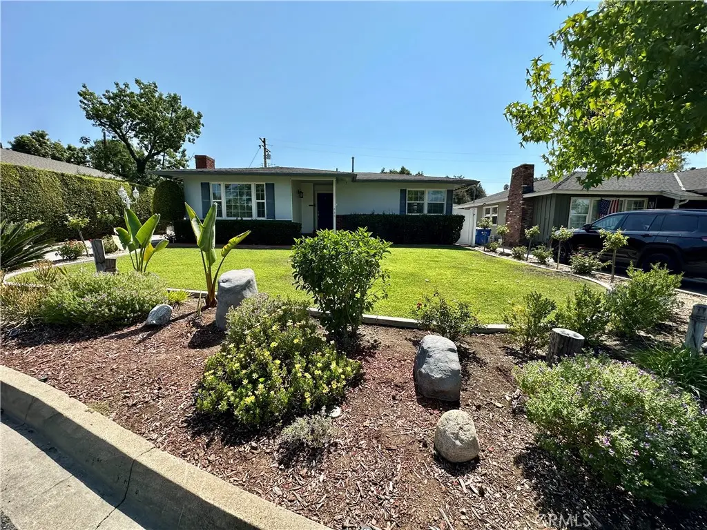 Residential Lease for rent at 436 N Washington Avenue, Glendora, Los Angeles County, CA featuring 3 beds and 2 baths