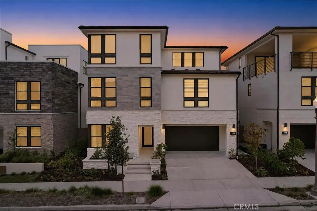 Single Family Residence for rent at 192 Creation, Irvine, CA featuring 5 beds and 5 baths