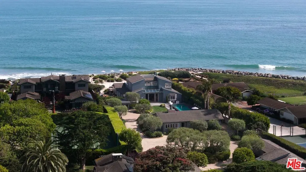 Single Family Residence for sale at 4217 Avenue Del Mar, Carpinteria, CA featuring 9 beds and 10 baths