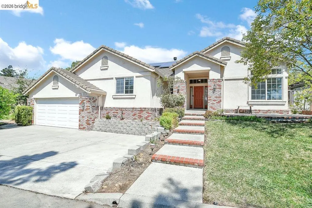 Single Family Residence for sale at 54 Janin Pl, Pleasant Hill, CA featuring 4 beds and 3 baths