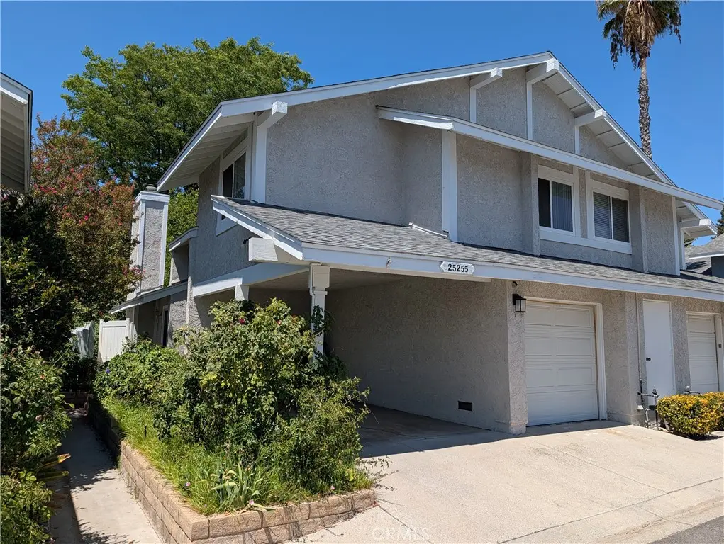 25255 Avenida Dorena, Newhall, CA — listing photo 1