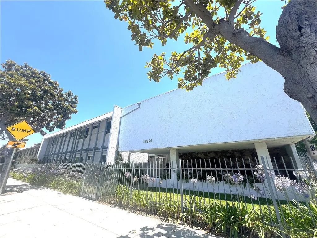 12926 Doty Avenue 23, Hawthorne, CA — listing photo 1