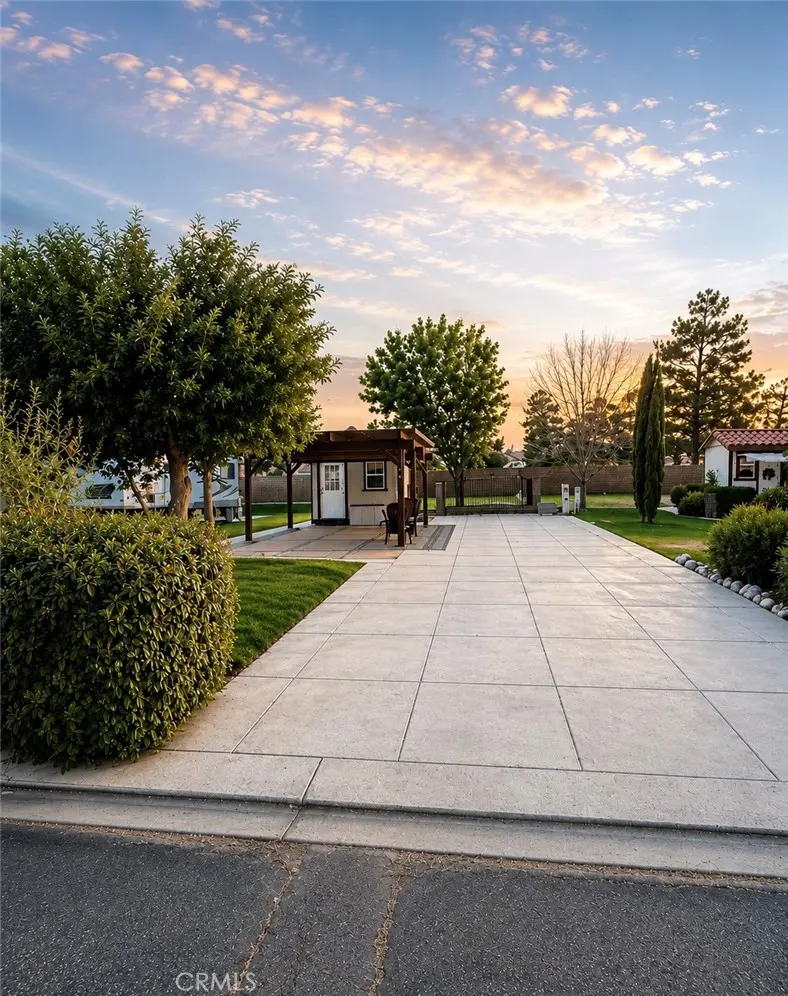 11604 Wedgewood, Apple Valley, CA — listing photo 1