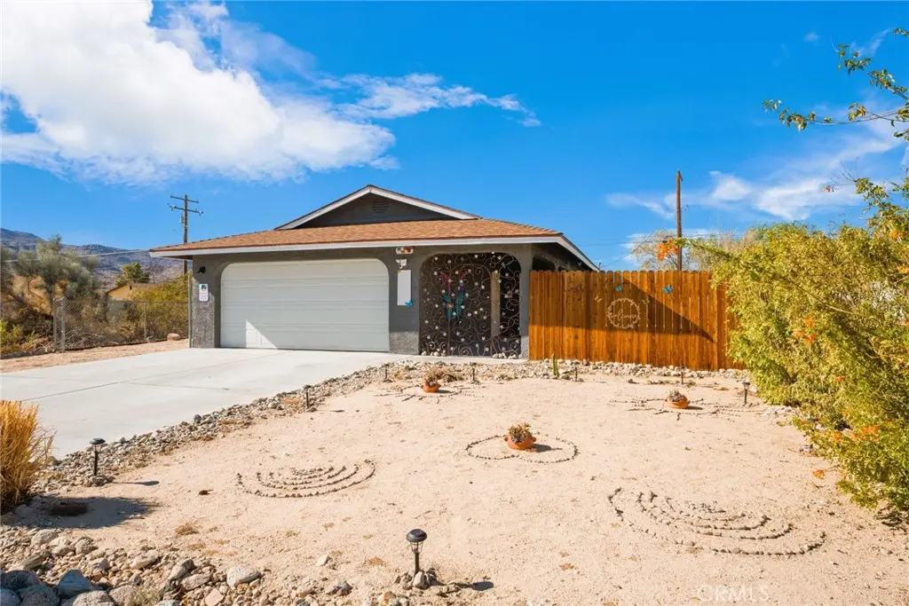 6166 Mariposa Avenue, 29 Palms, CA — listing photo 1