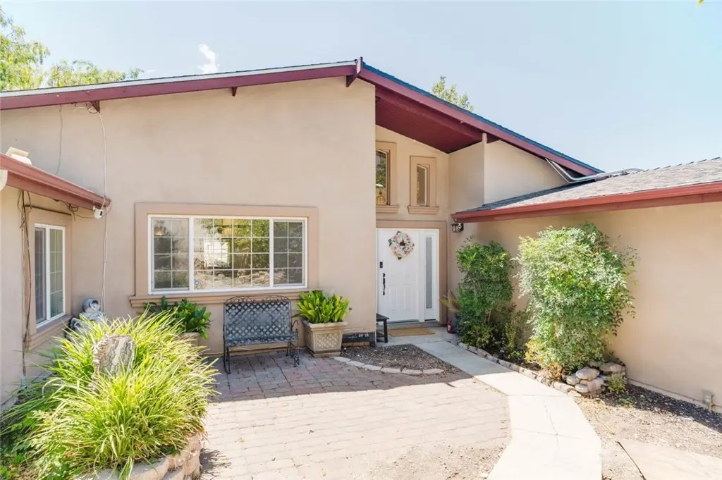 2234 E Hillcrest Drive, Thousand Oaks, CA — listing photo 1
