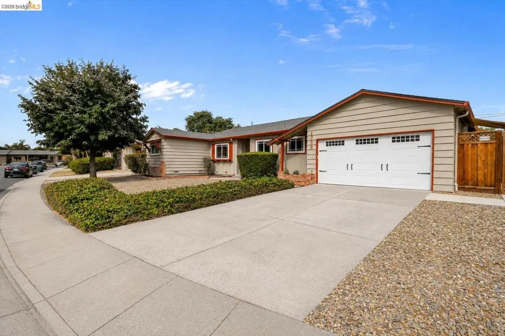 Single Family Residence for sale at 1789 Woodland Ct, Concord, CA featuring 4 beds and 2 baths