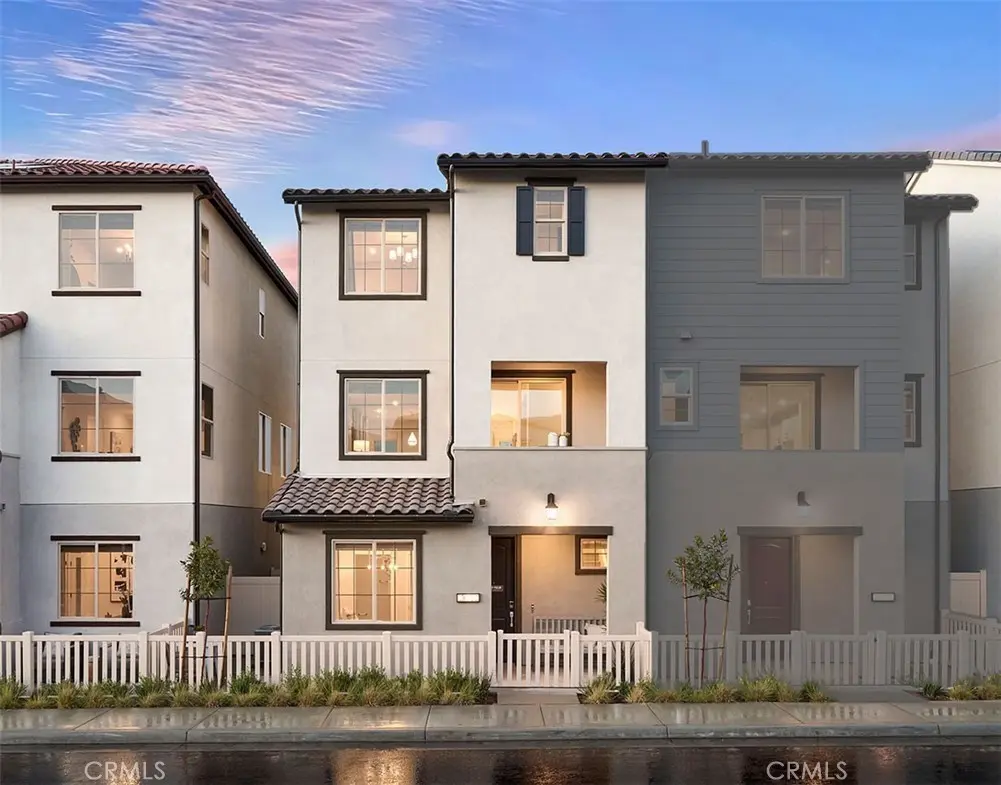 Condominium for rent at 2605 Sprout 101, Corona, CA featuring 4 beds and 3 baths