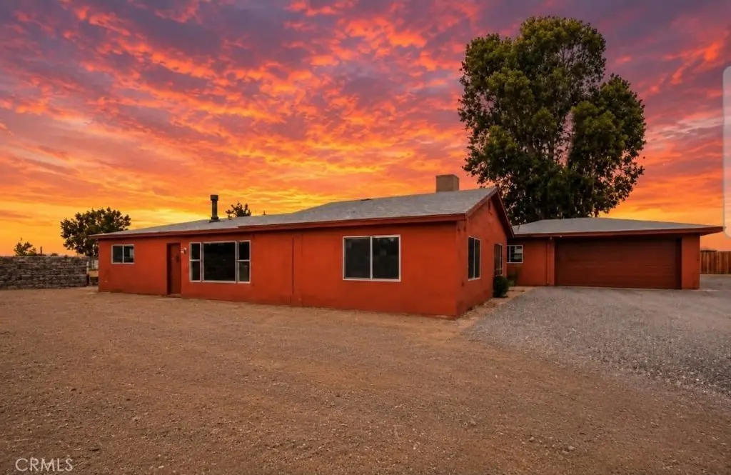 40458 12th Street W, Palmdale, CA — listing photo 1