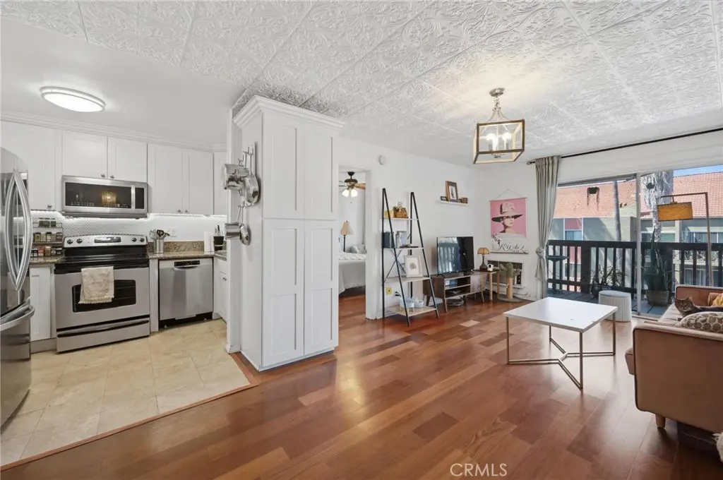 Condominium for sale at 525 S Ardmore Avenue 320, Los Angeles, CA featuring 2 beds and 2 baths