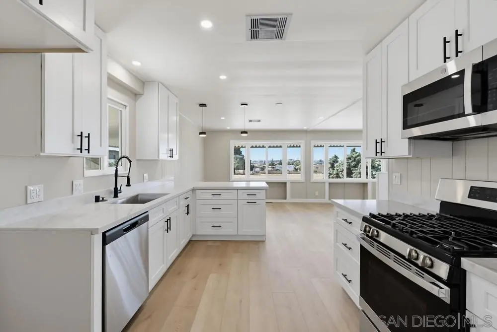 445 Orange Ave 5, Chula Vista, CA — listing photo 1