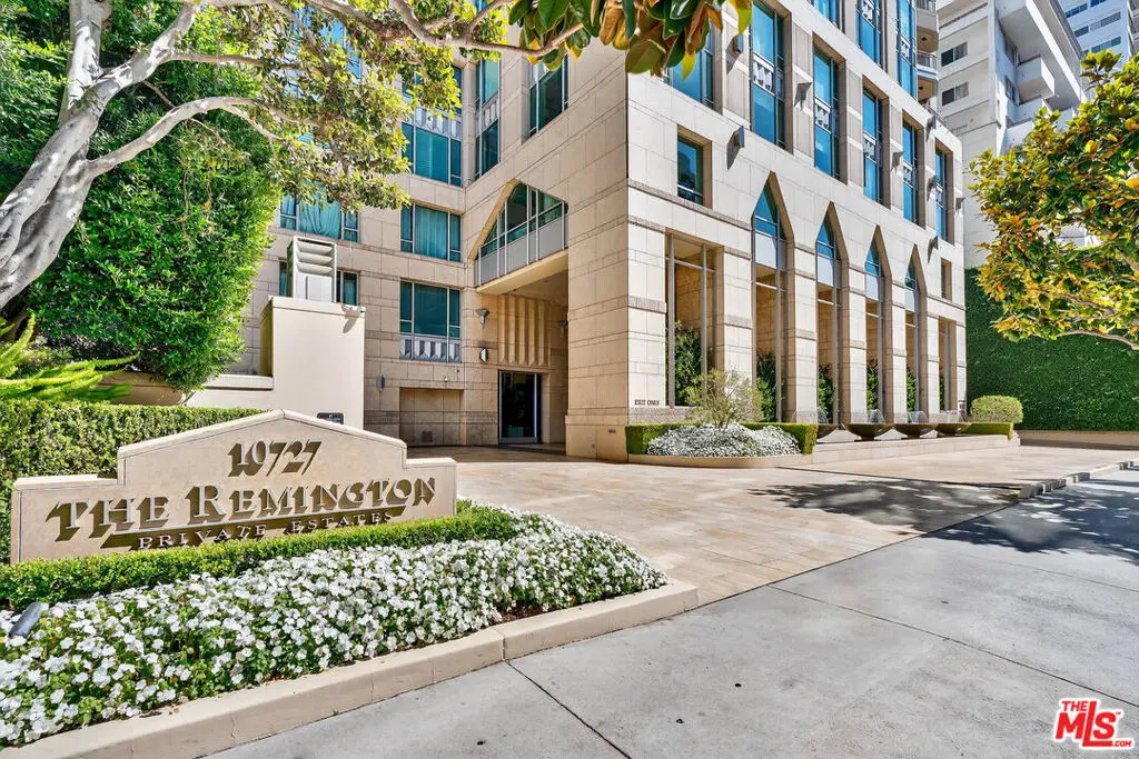 Residential Lease for rent at 10727 Wilshire Boulevard 1802, Los Angeles, Los Angeles County, CA featuring 3 beds and 4 baths