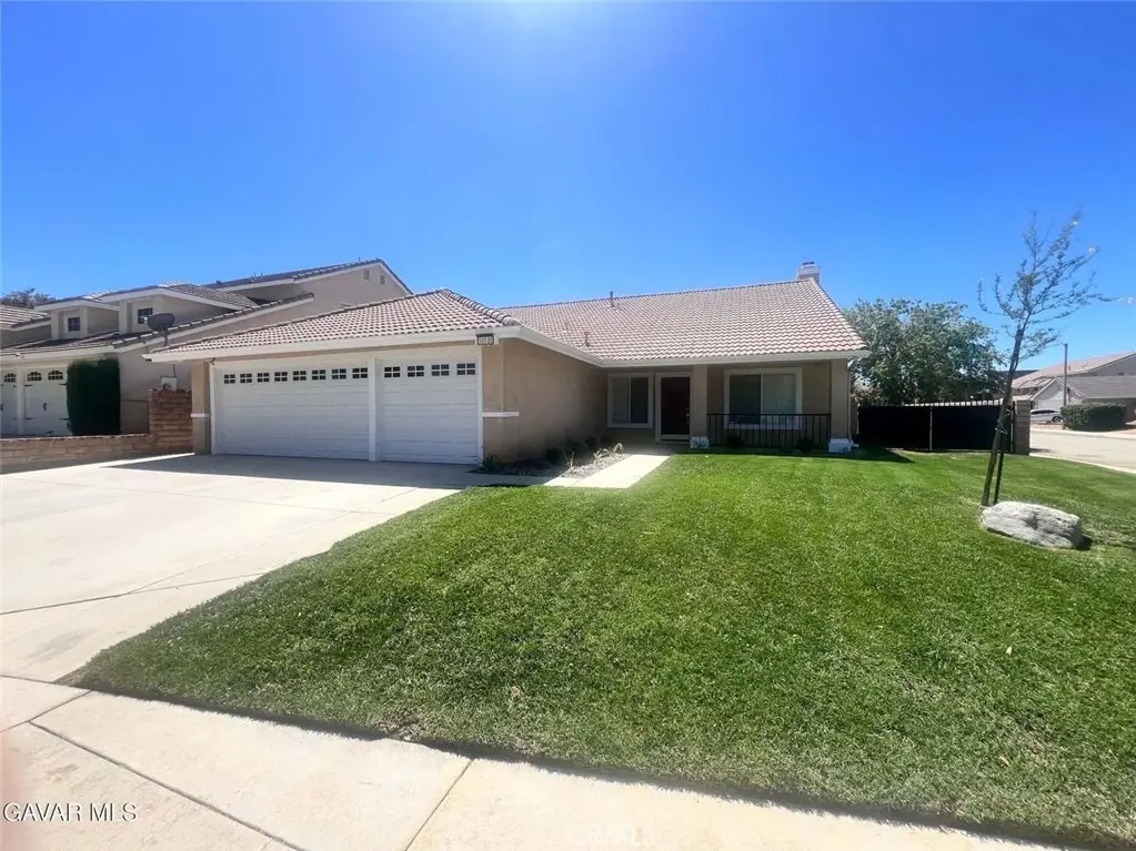 Residential Lease for rent at 39939 Guita Court, Palmdale, Los Angeles County, CA featuring 4 beds and 2 baths