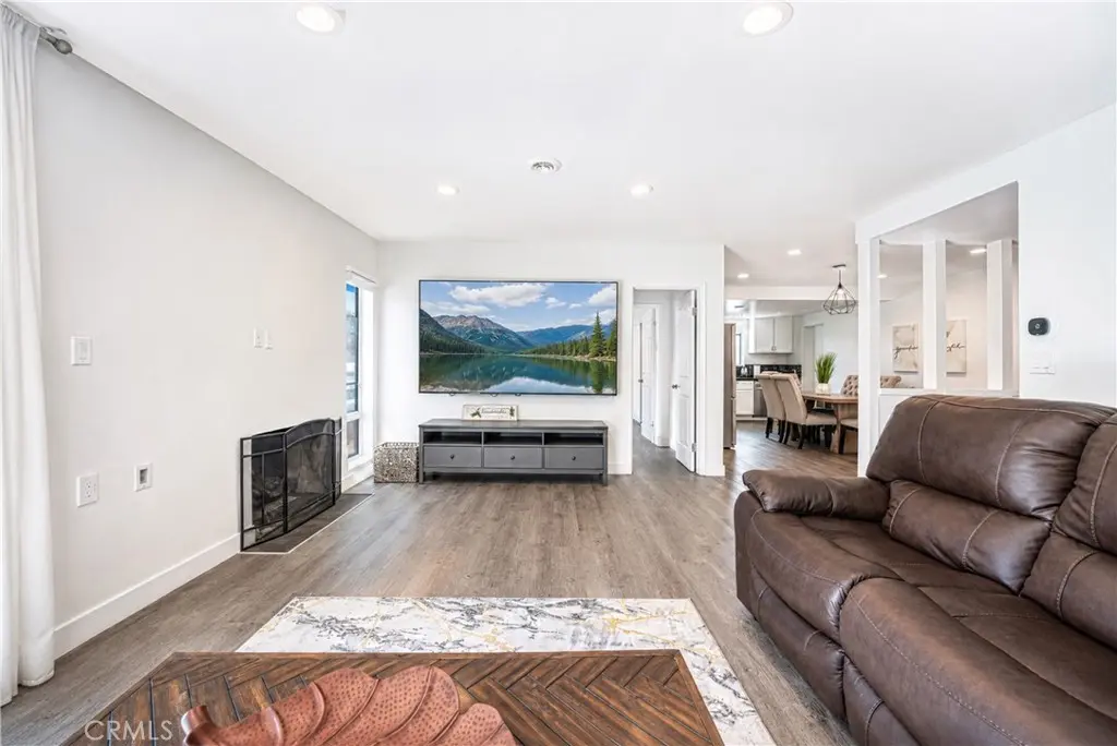 Residential Lease for rent at 22942 Sunset Crossing, Diamond Bar, Los Angeles County, CA featuring 5 beds and 3 baths