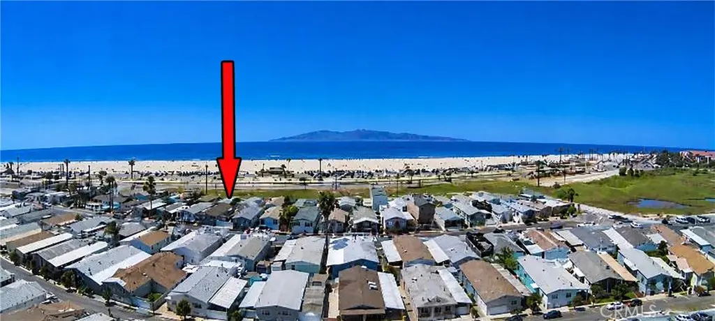 21752 Pacific Coast Hwy 9, Huntington Beach, CA — listing photo 1
