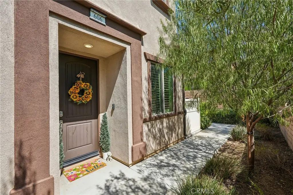 Condominium for sale at 24145 Dolcetto Avenue 606, Murrieta, CA featuring 2 beds and 3 baths