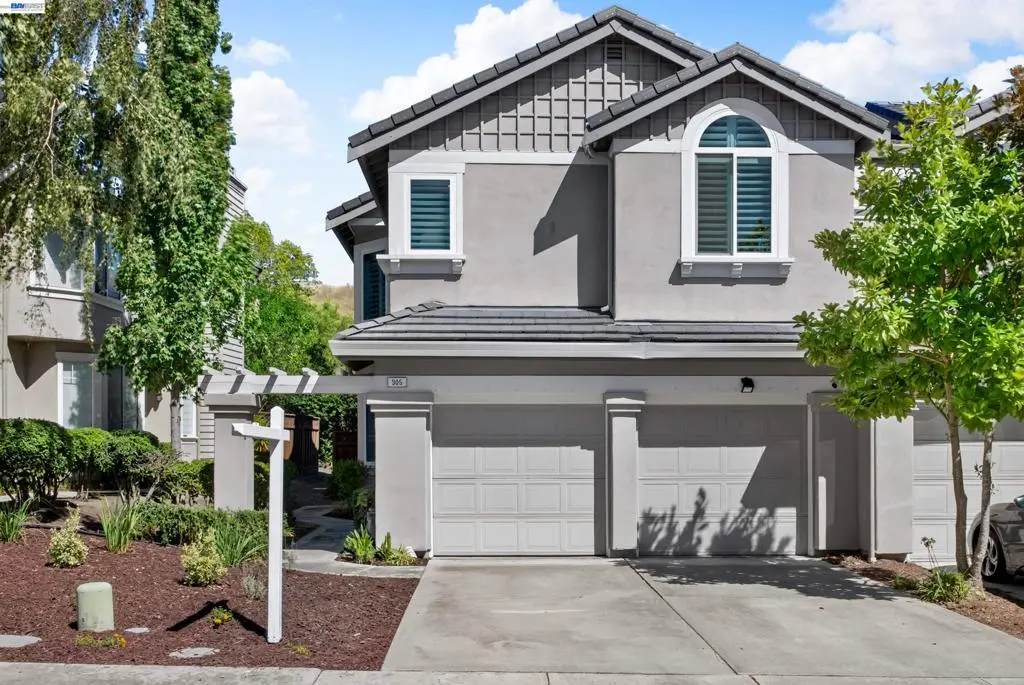 Townhouse for sale at 305 Sutton Cir, Danville, CA featuring 4 beds and 3 baths