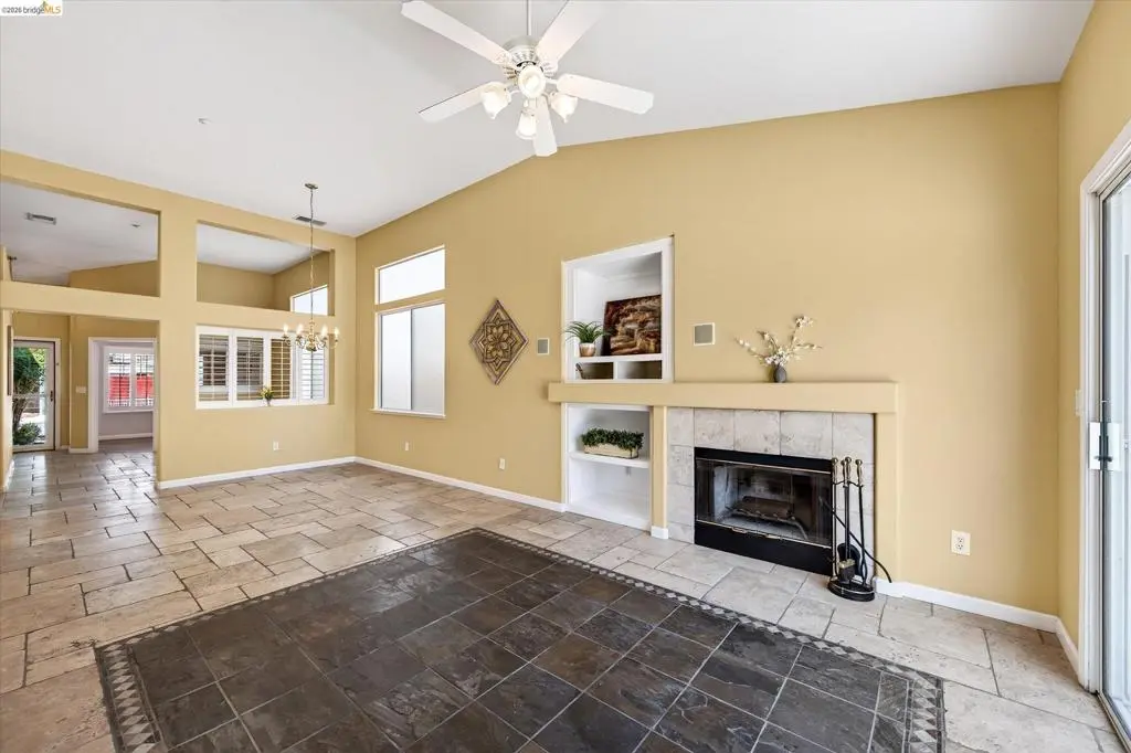 2012 Trailside Dr, Brentwood, CA — listing photo 1