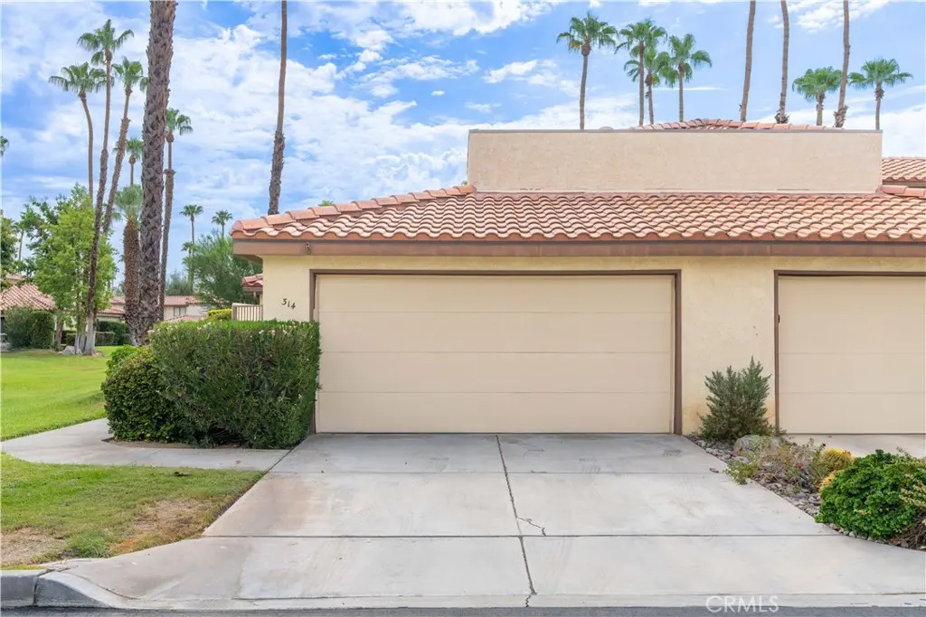 314 Lakewood, Palm Desert, CA — listing photo 1