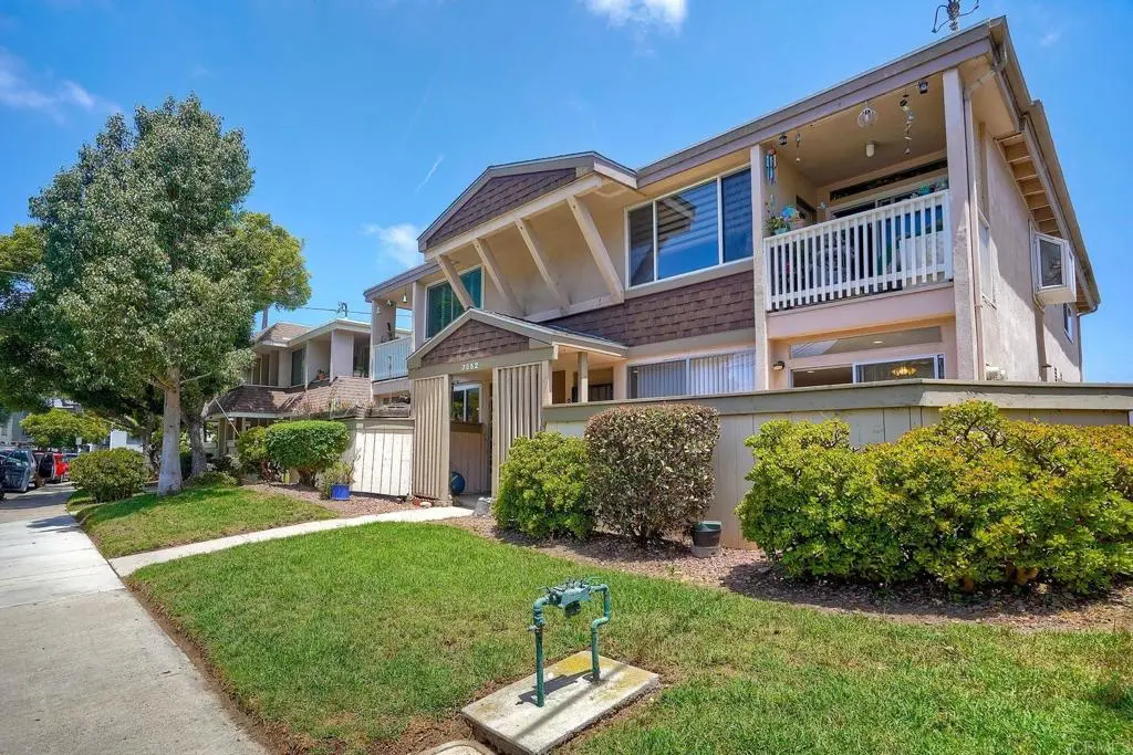Condominium for sale at 3852 Basilone 2, San Diego, CA featuring 3 beds and 2 baths