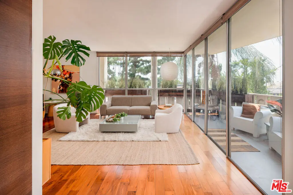 Condominium for sale at 4455 Los Feliz Boulevard 207, Los Angeles, CA featuring 1 bed and 1 bath