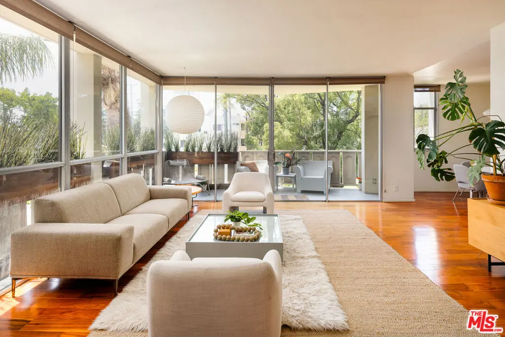 Condominium for sale at 4455 Los Feliz Boulevard 207, Los Angeles, CA featuring 1 bed and 1 bath