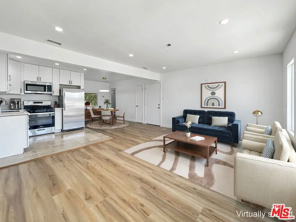 Residential Lease for rent at 346 W Hardy Street 1, Inglewood, Los Angeles County, CA featuring 1 bed and 1 bath