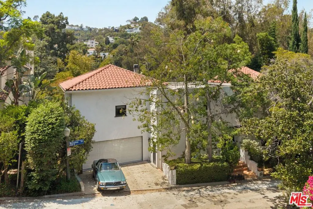Residential Lease for rent at 2065 Watsonia Terrace, Los Angeles, Los Angeles County, CA featuring 3 beds and 3 baths