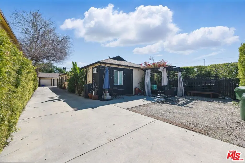 5710 Vineland Avenue, North Hollywood, CA — listing photo 1