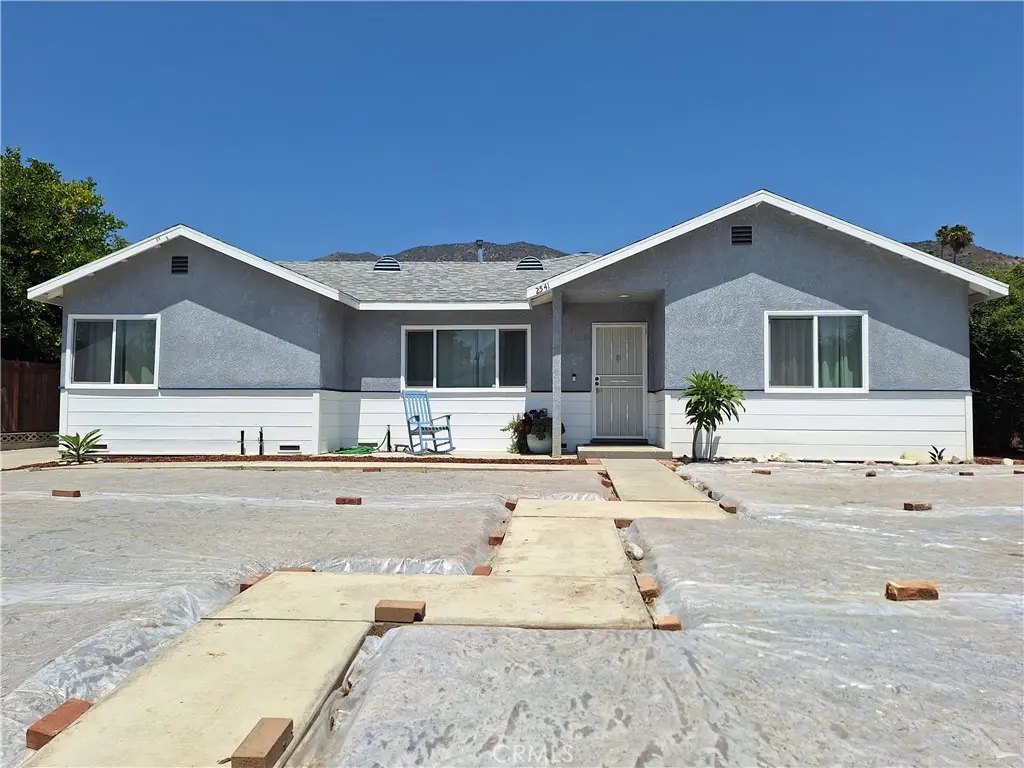 Residential Lease for rent at 2541 Gardi, Duarte, Los Angeles County, CA featuring 3 beds and 2 baths